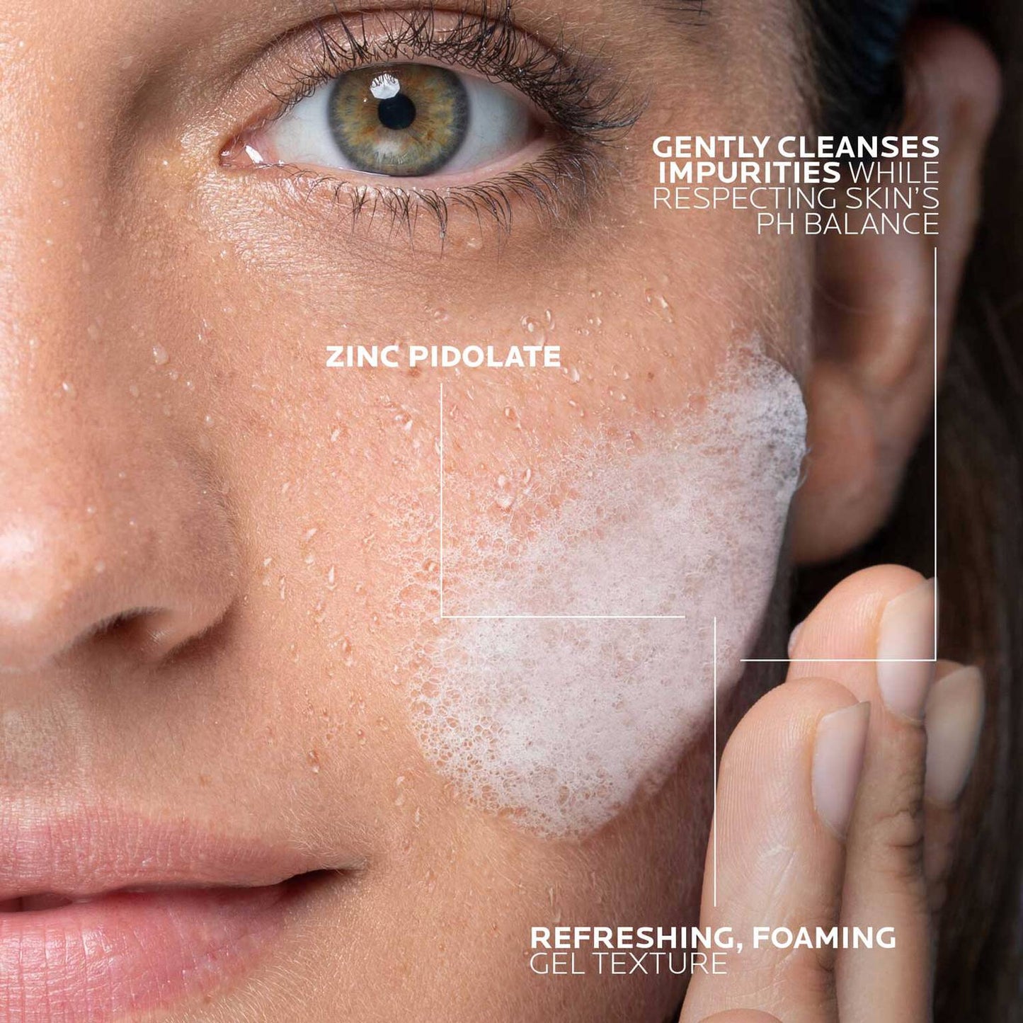 effaclar-gel-facial-wash-for-oily-skin-u8 LaRochePosay-Product-Effaclar-Effaclar-Foaming-Gel-400ml-3337872411991-texture-REV.jpg
